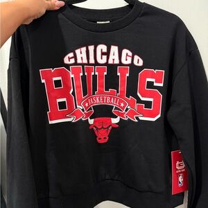 Forever 21 Black and Red Chicago Bulls Sweatshirt